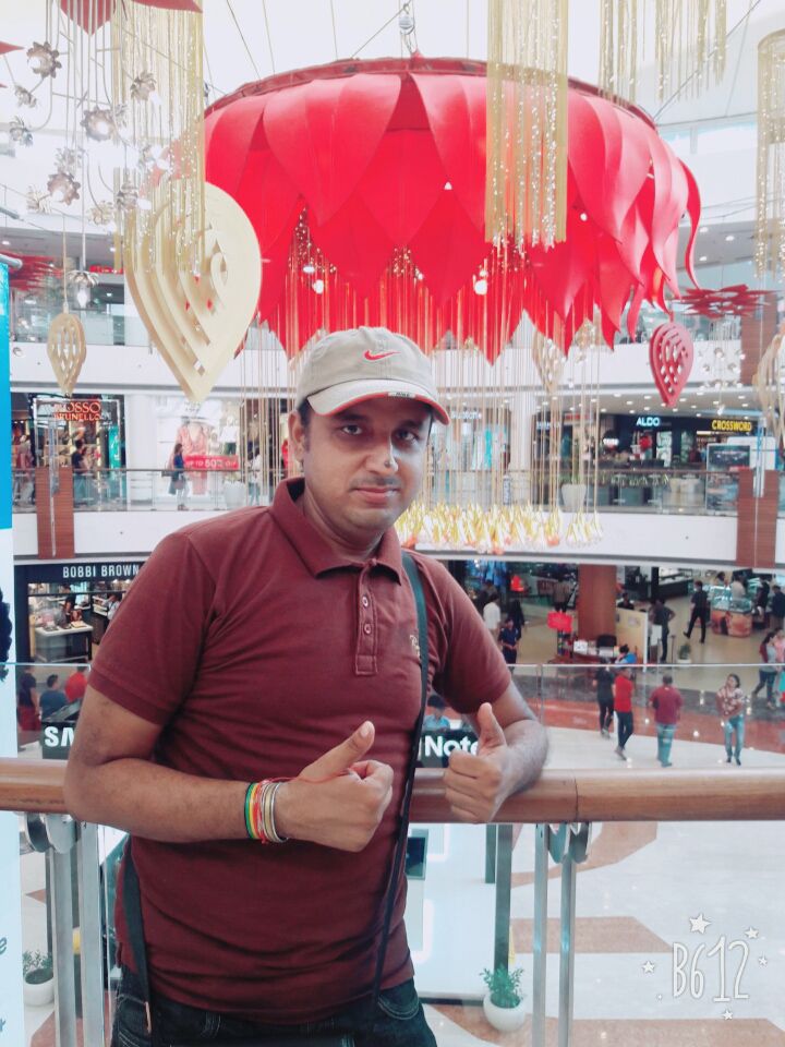 Profile photograph of santartist23